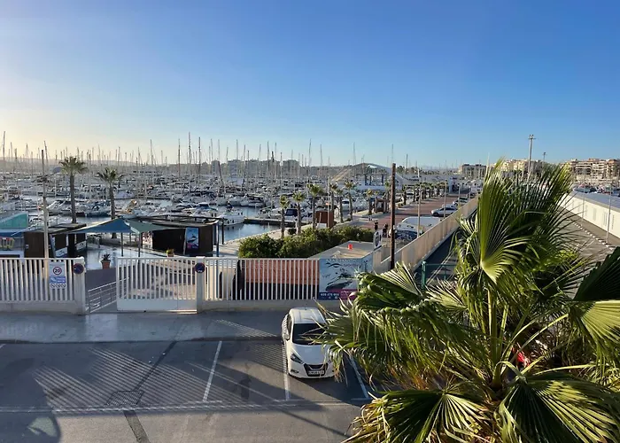 Apartman Flat 150m Away From