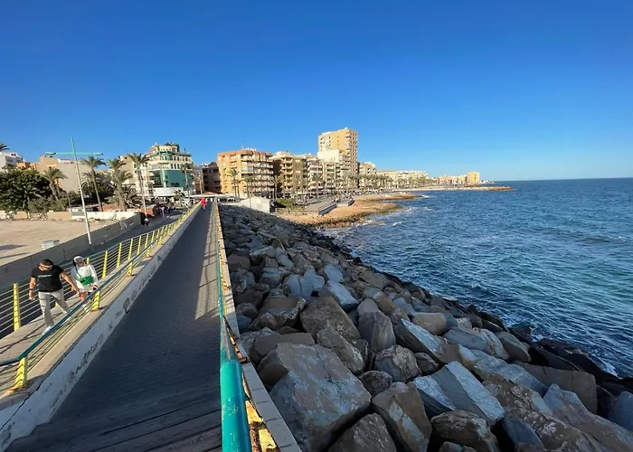 Flat 150m Away From Apartman