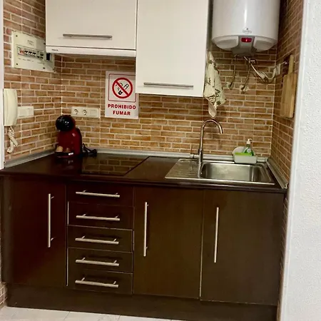 Apartment Flat 150m Away From