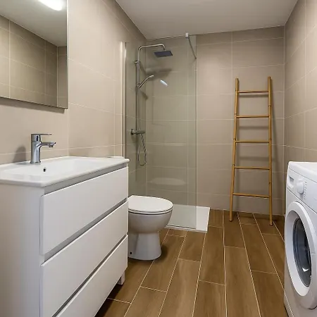 Flat 150m Away From Апартаменты Торевьиа