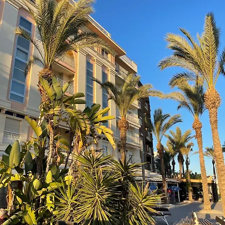 Flat 150m Away From * Torrevieja