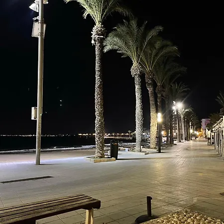 Flat 150m Away From Апартаменты Торевьиа